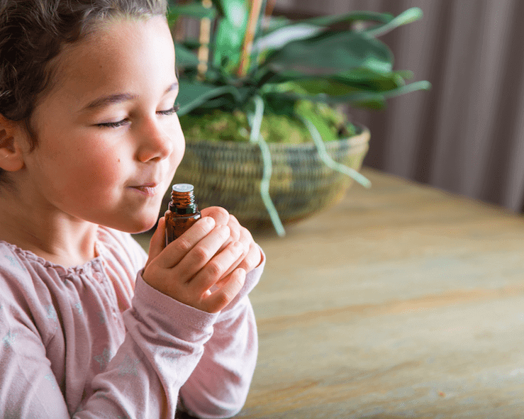 La magie des huiles essentielles pour les enfants.