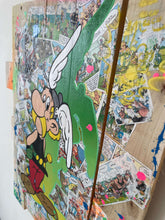 Carica l&#39;immagine nel visualizzatore di Gallery, POP Art tableau featuring Astérix on recycled palette wood with colorful comic backdrop.