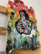 Charger l&#39;image dans la galerie, Tableau Pop ART gant de mickey - Novela Global