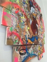Carica l&#39;immagine nel visualizzatore di Gallery, Tableau POP art Picsou sur bois de palette, coloré avec acrylique, bandes dessinées et finitions vives.