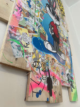 Charger l&#39;image dans la galerie, Colorful pop art tableau featuring Bugs Bunny on wooden pallet with vibrant designs and comic elements.