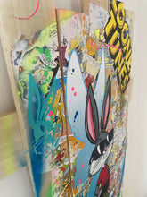 Charger l&#39;image dans la galerie, Colorful Tableau Pop Art featuring Bugs Bunny, crafted from wood with a vibrant mix of graffiti and comic elements.