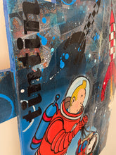 Carica l&#39;immagine nel visualizzatore di Gallery, Tableau Pop art Tintin et Milou fusée sur bois de palette signé Vincent STREIFF®
