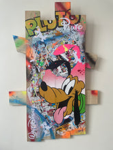 Carica l&#39;immagine nel visualizzatore di Gallery, Tableau Pop Art Pluto sur bois de palette signé Vincent STREIFF®