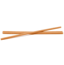 Charger l&#39;image dans la galerie, Two eco-friendly bagasse straws, made from sugarcane, ideal for cocktails and soft drinks.