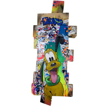 Laden Sie das Bild in den Galerie-Viewer, Tableau Pop Art de Pluto, une création unique en bois et peinture, inspirée de Disney pour embellir votre intérieur.