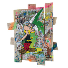 Carica l&#39;immagine nel visualizzatore di Gallery, Tableau POP Art Astérix sur palette recyclée, featuring vibrant colors and textured wood background.
