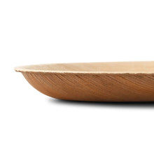 Laden Sie das Bild in den Galerie-Viewer, Runder Palmblatt-Teller 17 cm (Karton à 200 Stück)